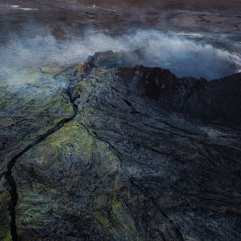 Le volcan Fagradasfjall en Islande encore chaud