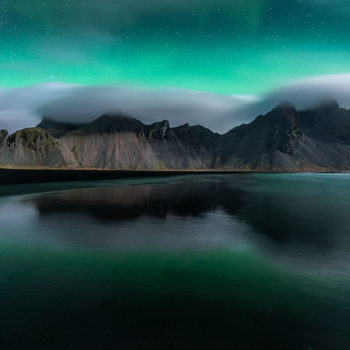 Aurore boreale au dessus de Vestrahorn