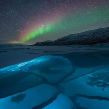 Glace et aurore boréale