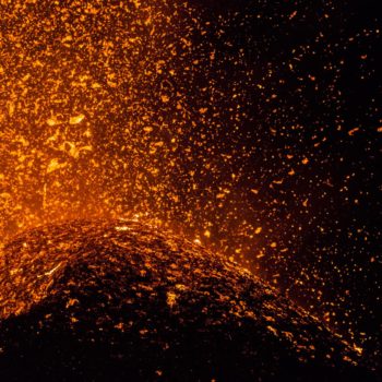 Eruption volcanique du piton de la fournaise en 2016