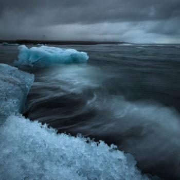 Icebergs sur la plage de Jökulsárlón