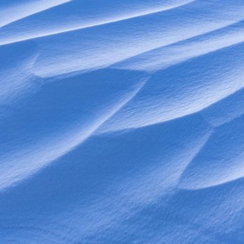Texture de neige sur le lac Akkajaure en Suède