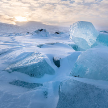 Lac akkajaure pris par la glace durant l'hiver en Suéde pris lors du stage photo laponie Renardo & Puffinou. ©Fabien Guittard