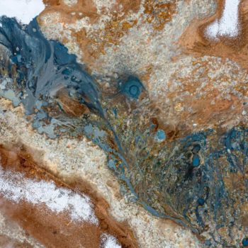 photo aérienne d'un champ de fumerolle en Islande © Catherine Lenoir